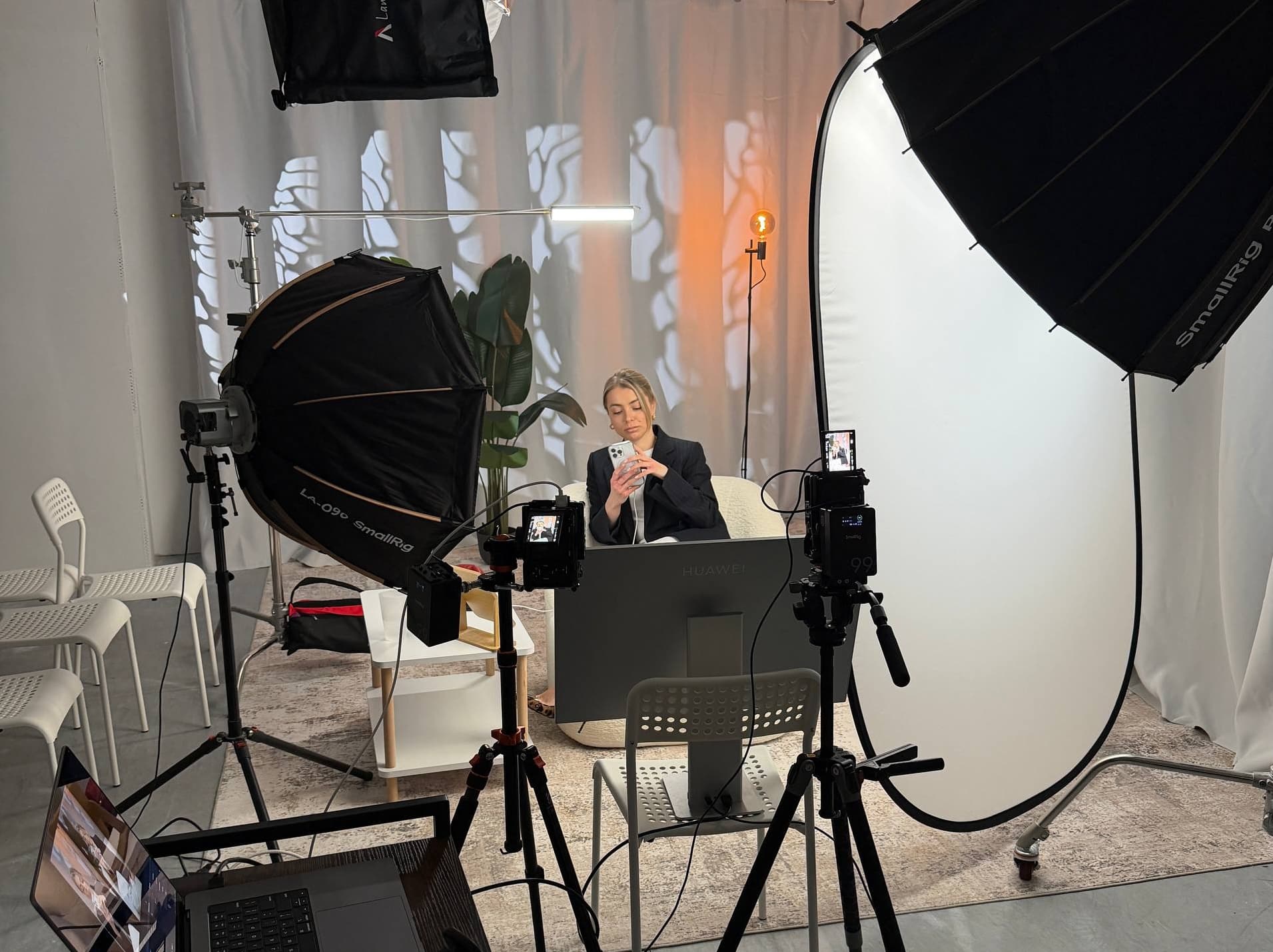 Film Büro professional video studio space for rent in Lisbon with Infinite Digital Window backgrounds and professional lighting